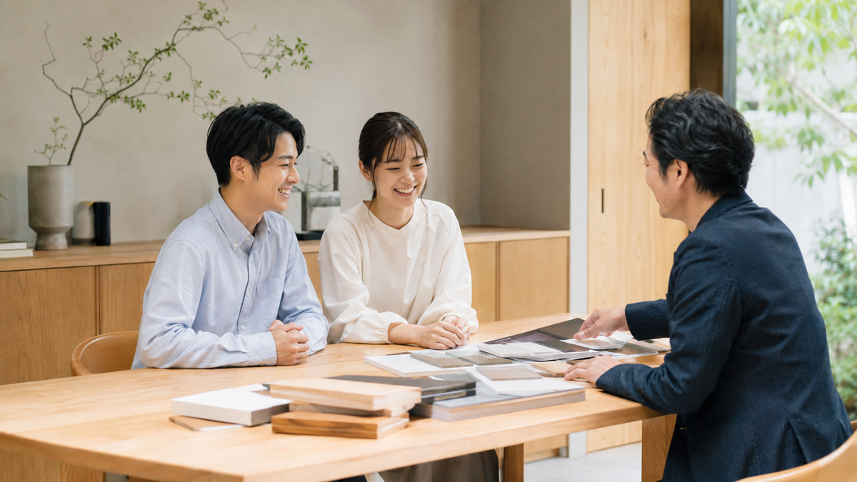 佐賀の工務店へ家づくりを相談する夫婦